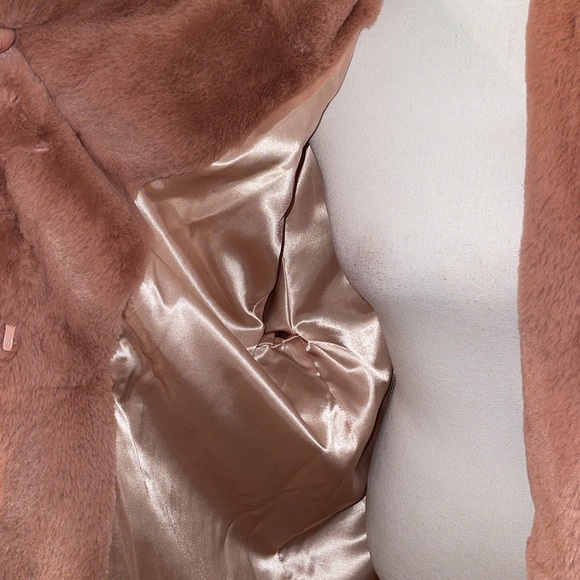 Adrienne Landau Faux Fur Coat - Picture 3 of 8